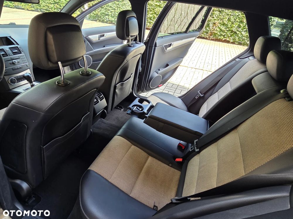 Mercedes-Benz Klasa C 200 (BlueEFFICIENCY) Avantgarde - 25