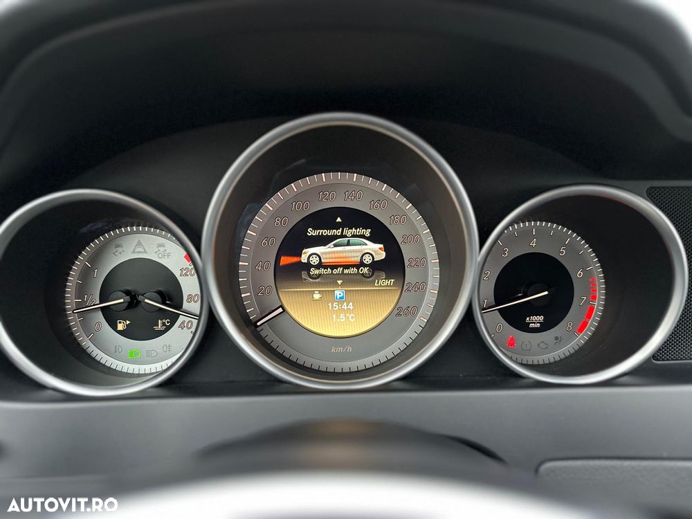 Mercedes-Benz C 180 CGI BlueEFFICIENCY - 27