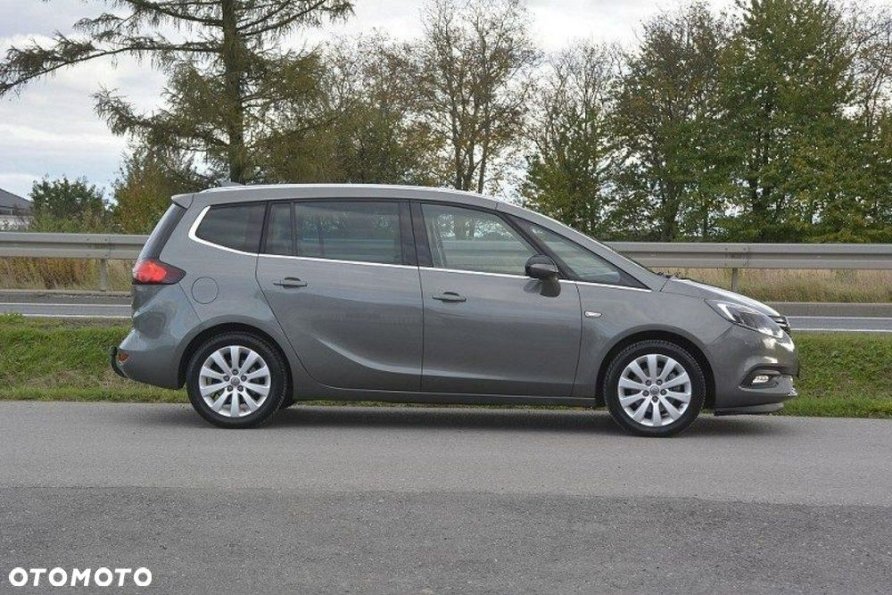 Opel Zafira 1.4 T Cosmo EcoFLEX S&S EU6 - 11