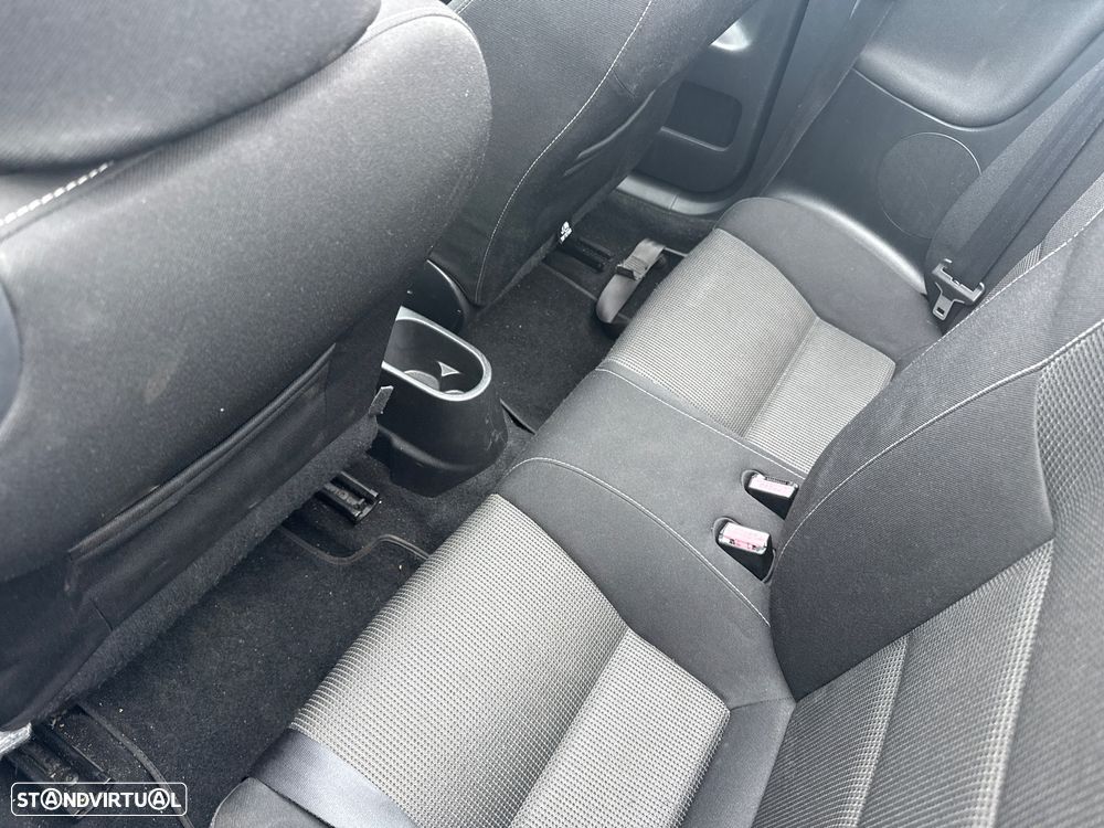 Peugeot 207 CC 1.6 HDi FAP Sport - 9