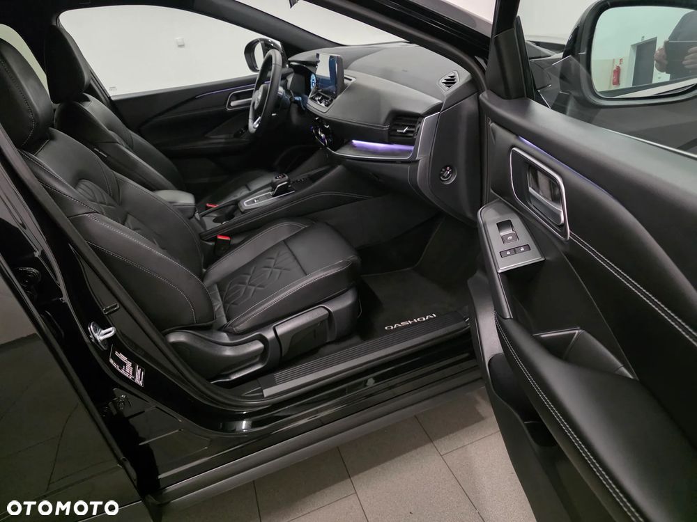 Nissan Qashqai 1.3 DIG-T MHEV Xtronic Tekna - 32