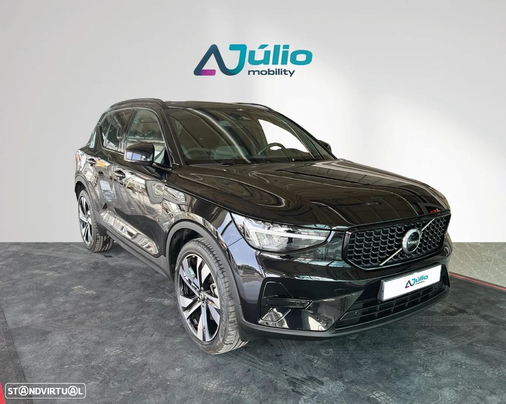 Volvo XC 40 2.0 B3 Plus Dark - 3