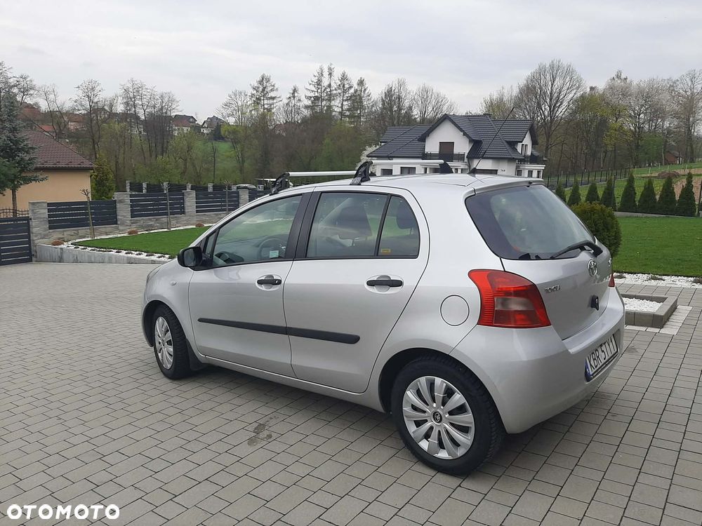 Toyota Yaris 1.3 Luna - 11