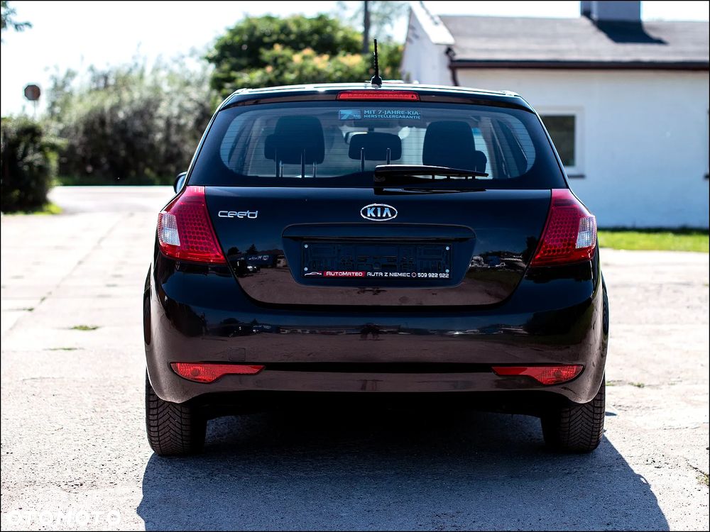 Kia Ceed - 7