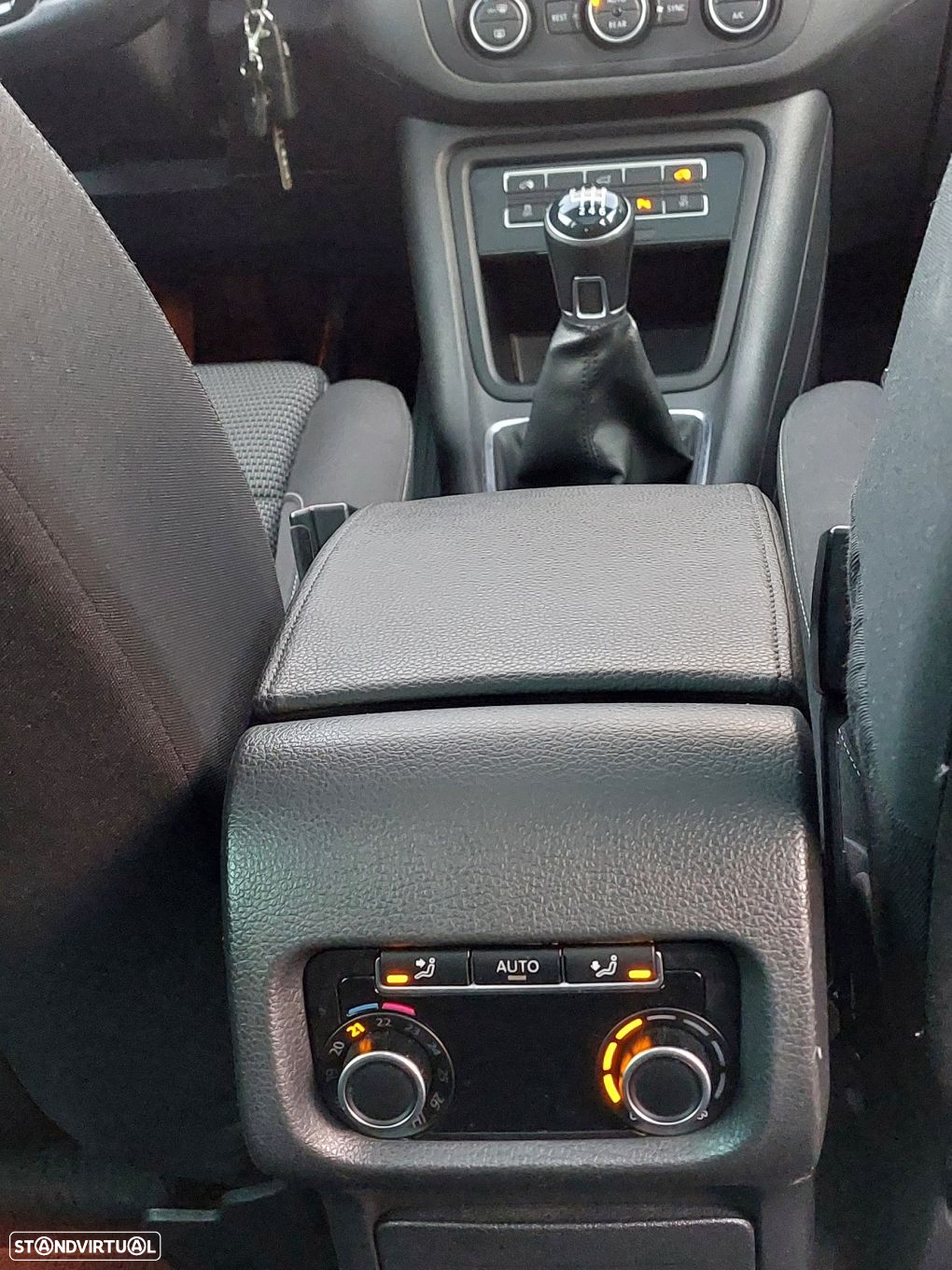 VW Sharan 2.0 TDI Blue Highline - 24