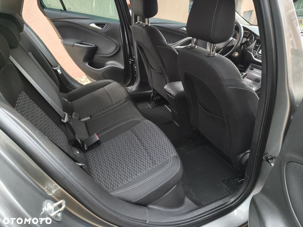 Opel Astra 1.6 CDTI Sport - 24