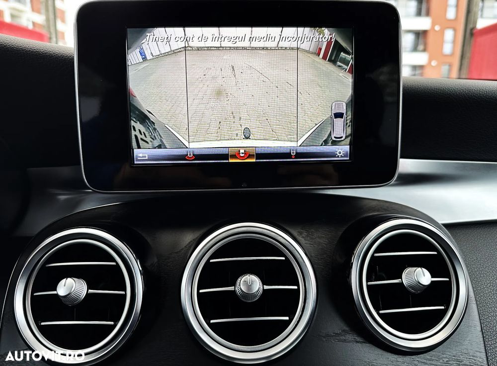 Mercedes-Benz GLC - 32