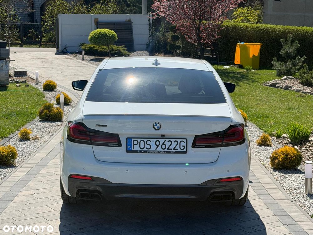 BMW Seria 5 M550i xDrive sport - 20