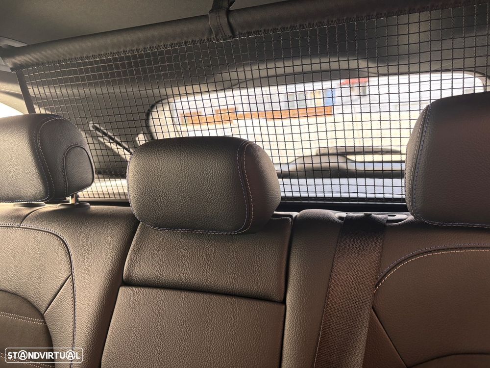 Mercedes-Benz C 300 de AMG Line - 13