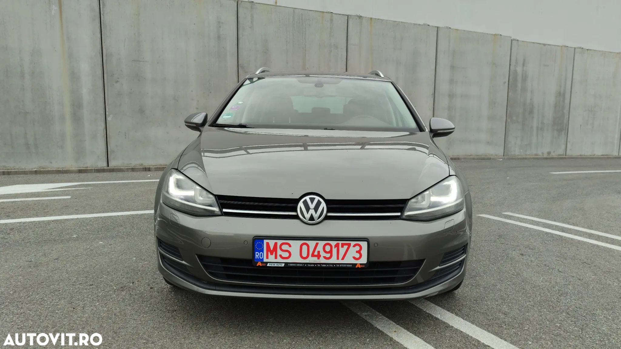 Volkswagen Golf 1.6 TDI BMT Comfortline - 1