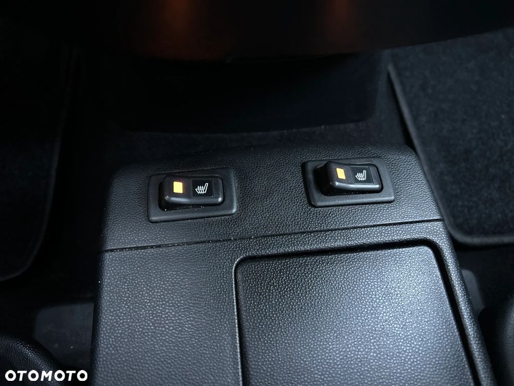 Mazda 5 2.0 Exclusive + - 13