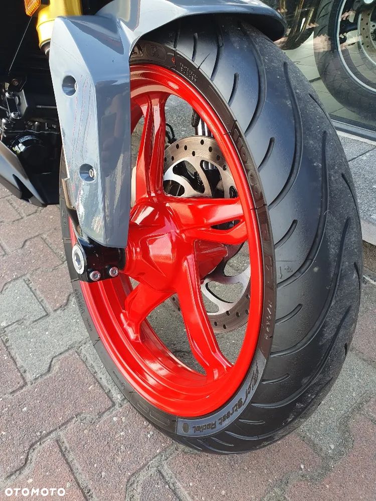 BMW G - 26