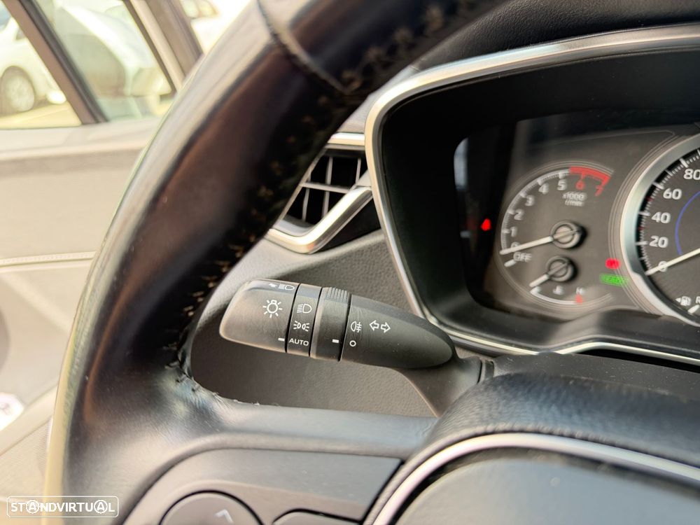 Toyota Corolla 1.8 Hybrid Comfort - 23