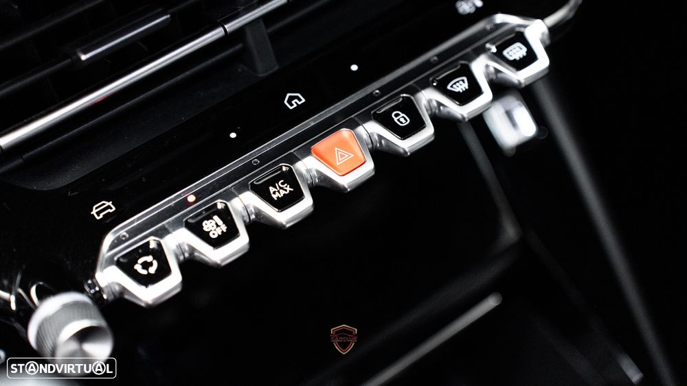 Peugeot 2008 1.5 BlueHDi Allure Pack EAT8 - 30