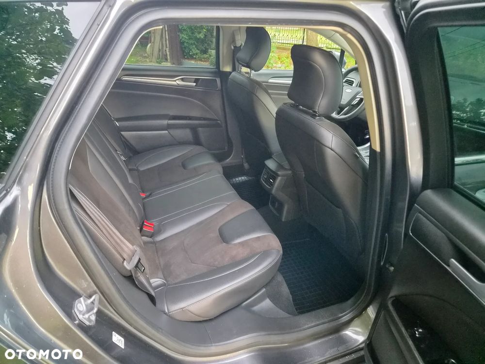 Ford Mondeo 2.0 TDCi PowerShift-Aut Allrad Titanium - 35