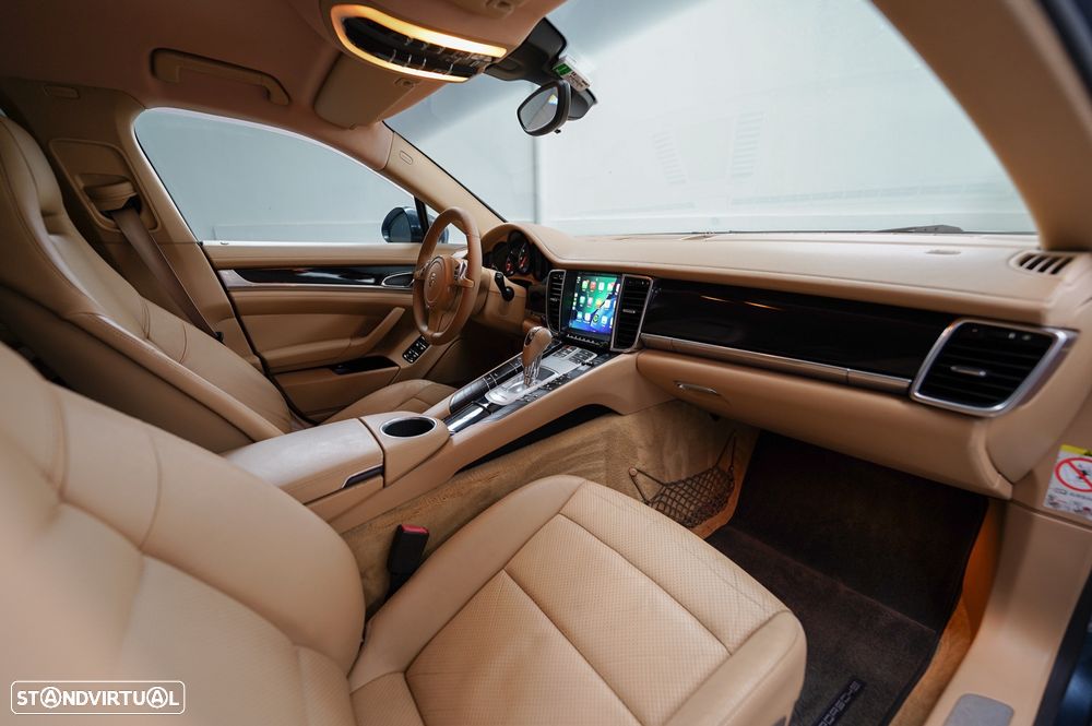 Porsche Panamera 4 PDK - 30