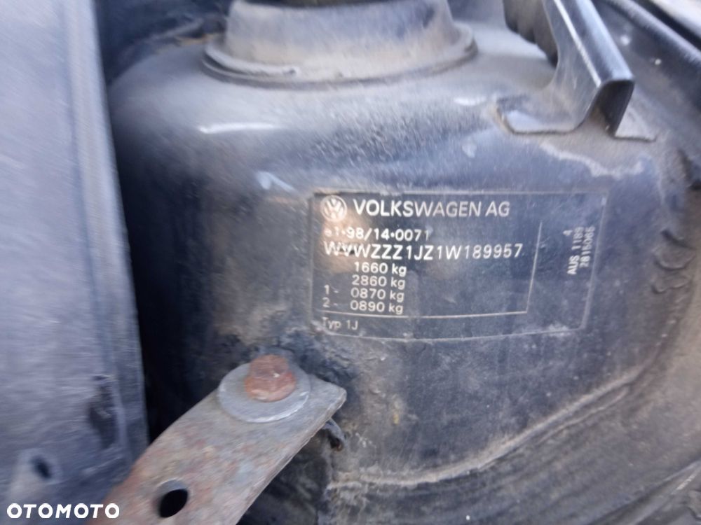 VW Golf IV 1.6 AUS *na części* - 6