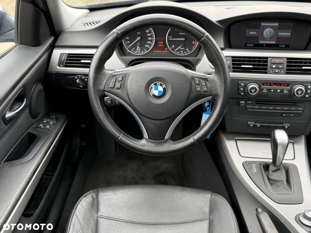 BMW Seria 3 320d DPF - 36