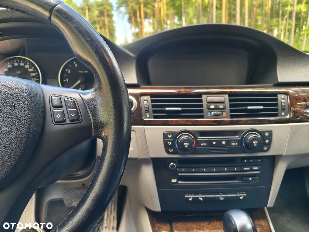 BMW Seria 3 - 35