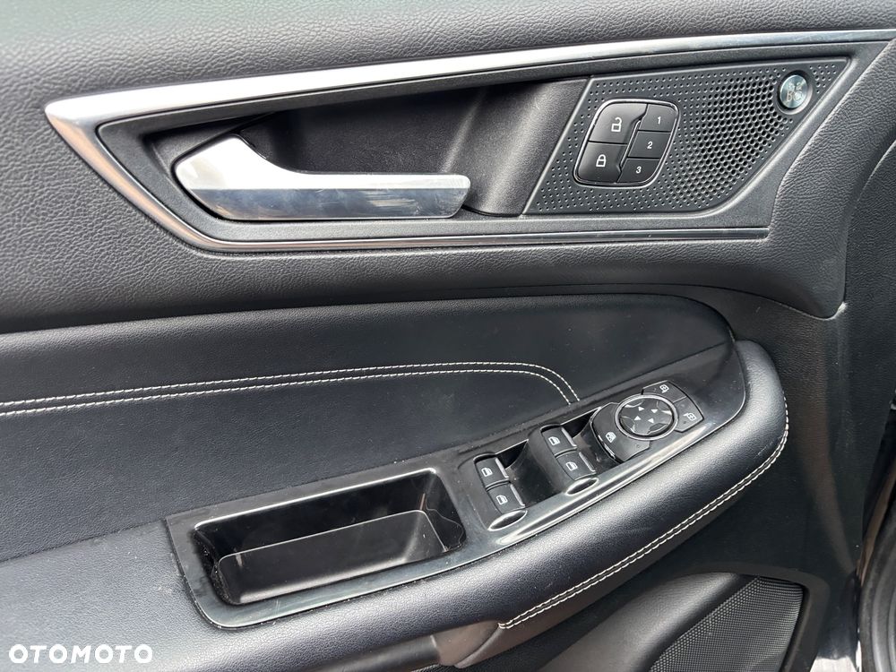 Ford Kuga 2.0 EcoBoost 4x4 Titanium - 22