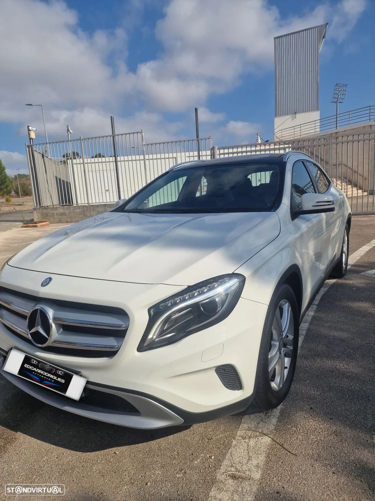 Mercedes-Benz GLA 220 d Urban - 4
