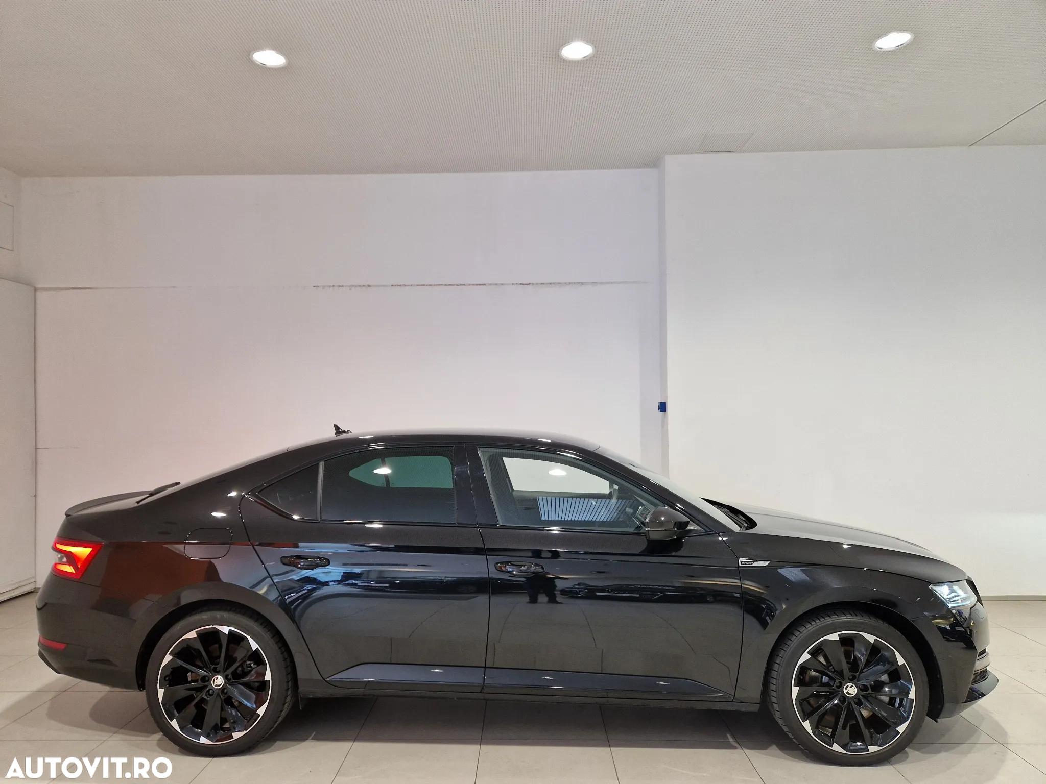 Skoda Superb 2.0 TSI 4X4 DSG Sportline - 6