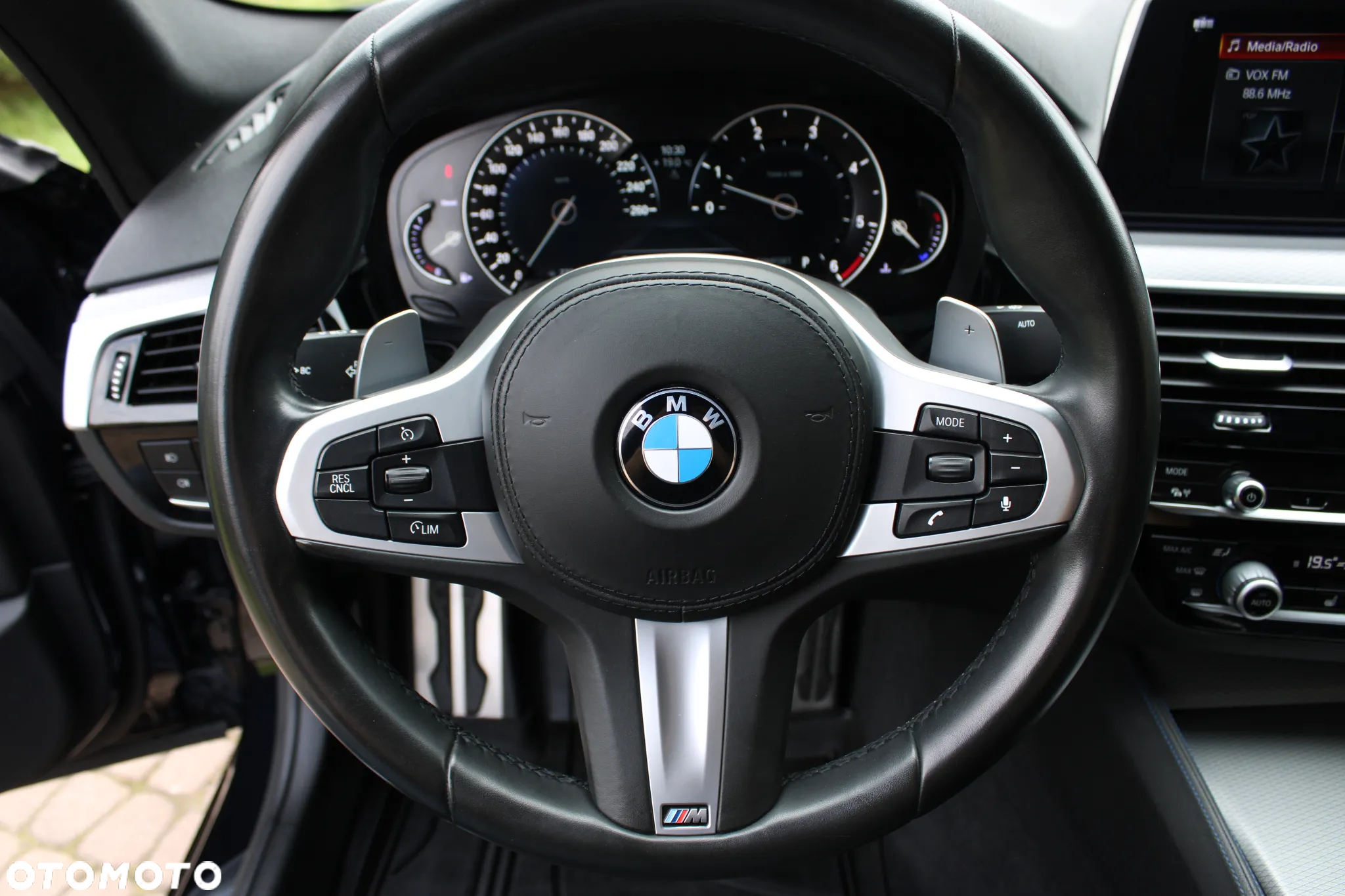 BMW Seria 5 530d xDrive M Sport sport - 26