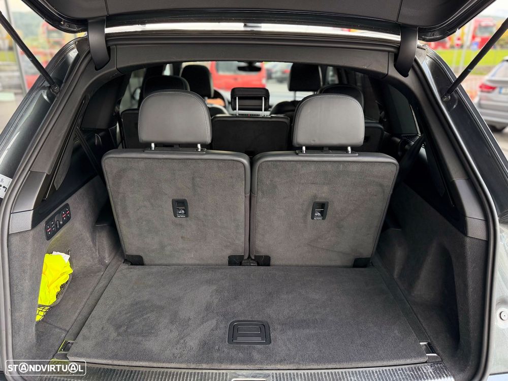 Audi Q7 3.0 TDI quattro tiptronic 7L - 11