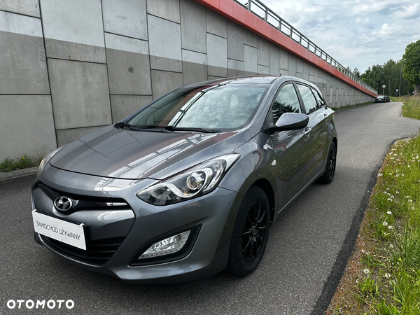 Hyundai i30 i30cw 1.4 Intro Edition