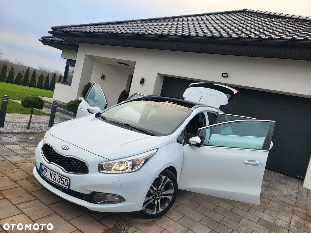 Kia Ceed 1.6 CRDi 128 Platinum Edition - 33