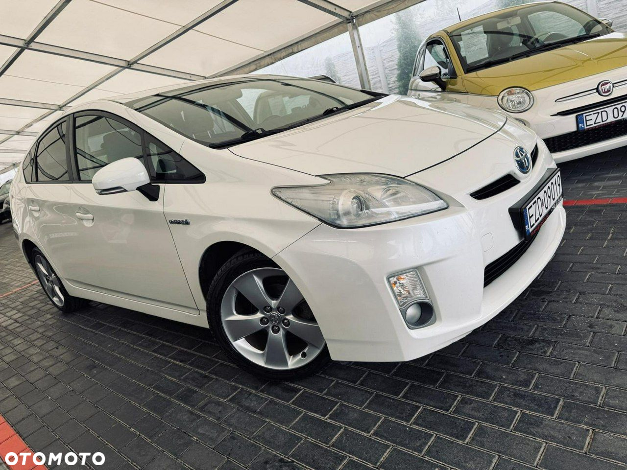 Toyota Prius - 3