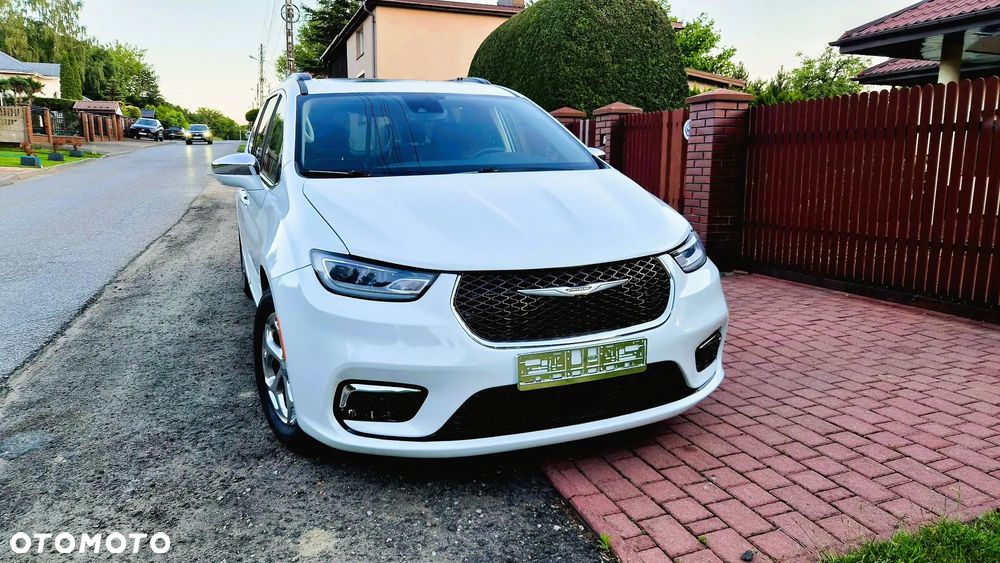 Chrysler Pacifica - 8
