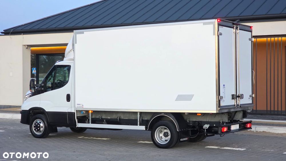 Iveco ❗️❗️DAILY 3.0 180Km 50C18 JAK NOWY ❗️❗️NOWY MODEL / CHŁODNIA MROŹNIA -32 +32 / ZASILANIE 230V / PIERWSZY WŁASCICIEL / NAVI / KAMERA COFANIA / FULL LED / TEMPOMAT AKTYWNY / BLIŹNIAKI / GRUBA SCIANKA / ZABUDOWA IGLOOCAR / AGREGAT CARRIER / WERSJA WZMOCNIONA / FULL OPCJA / SERWIS ASO / SALON POLSKA / 35C15 50C15 35C18❗❗ JAK Z SALONU - NOWY -❗❗ - 4