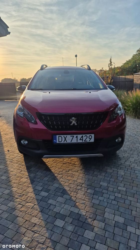 Peugeot 2008 1.2 Pure Tech GPF Allure S&S - 5