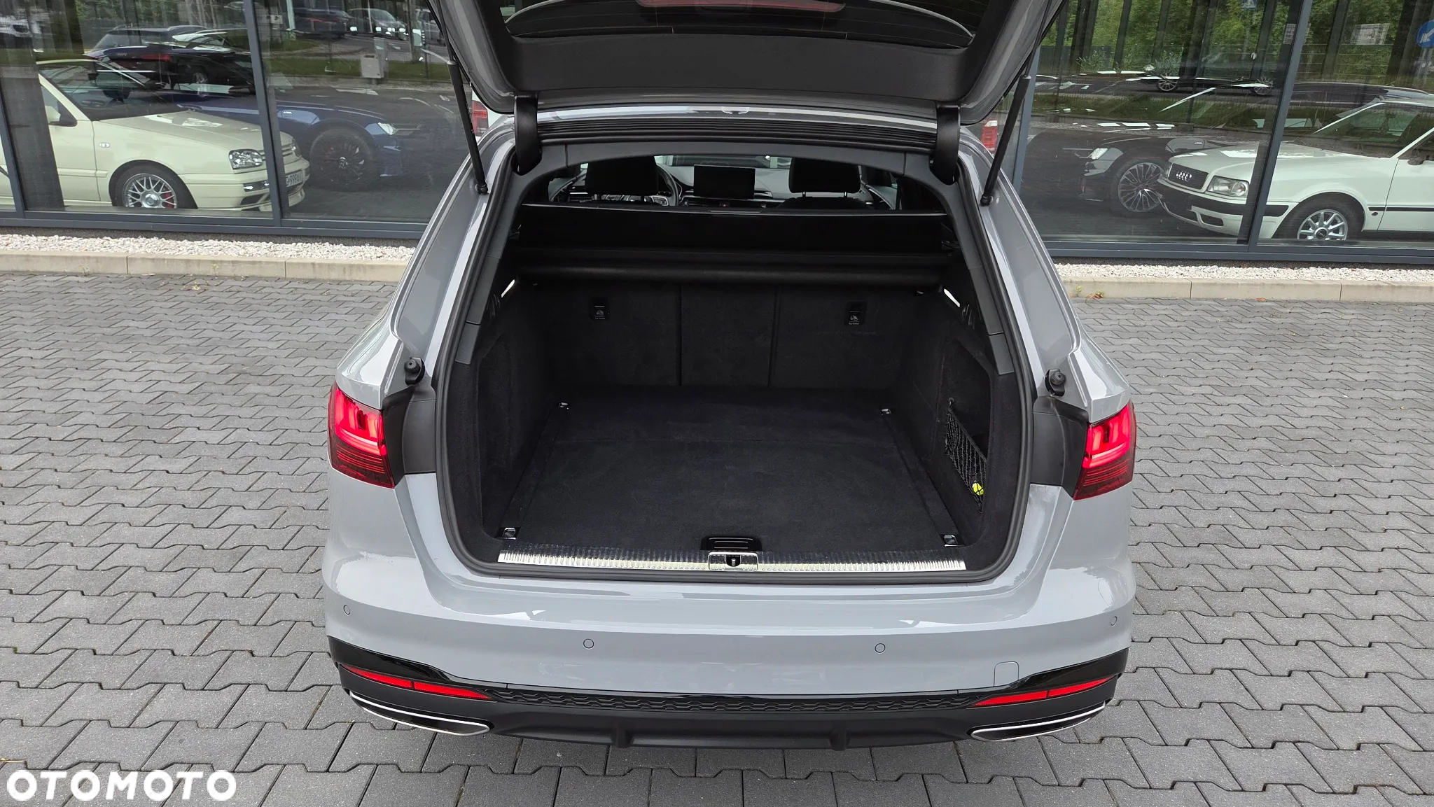 Audi A4 45 TFSI quattro S tronic S line - 28