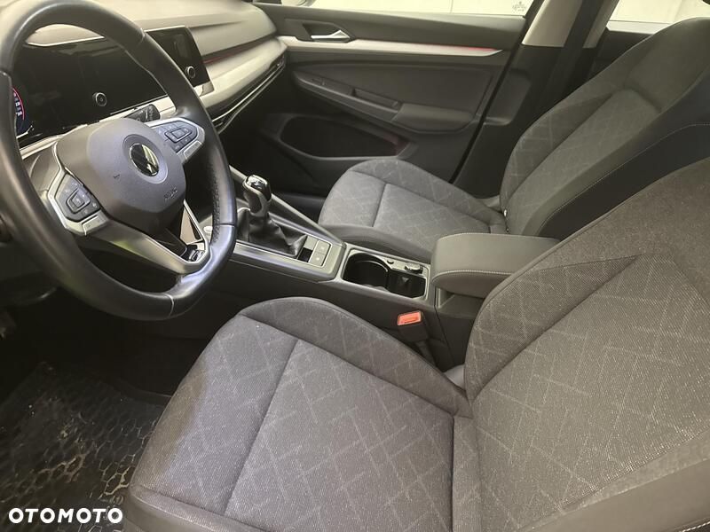 Volkswagen Golf - 11