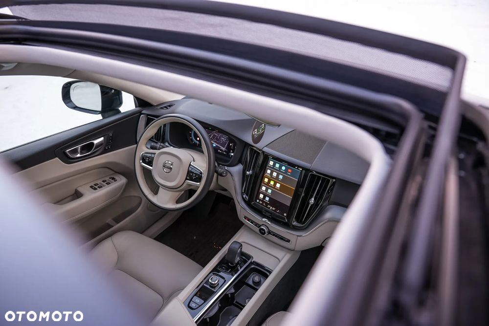 Volvo XC 60 B5 B AWD Ultimate Black Edition - 33