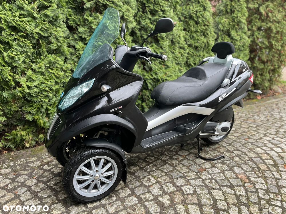 Piaggio MP-3 - 8