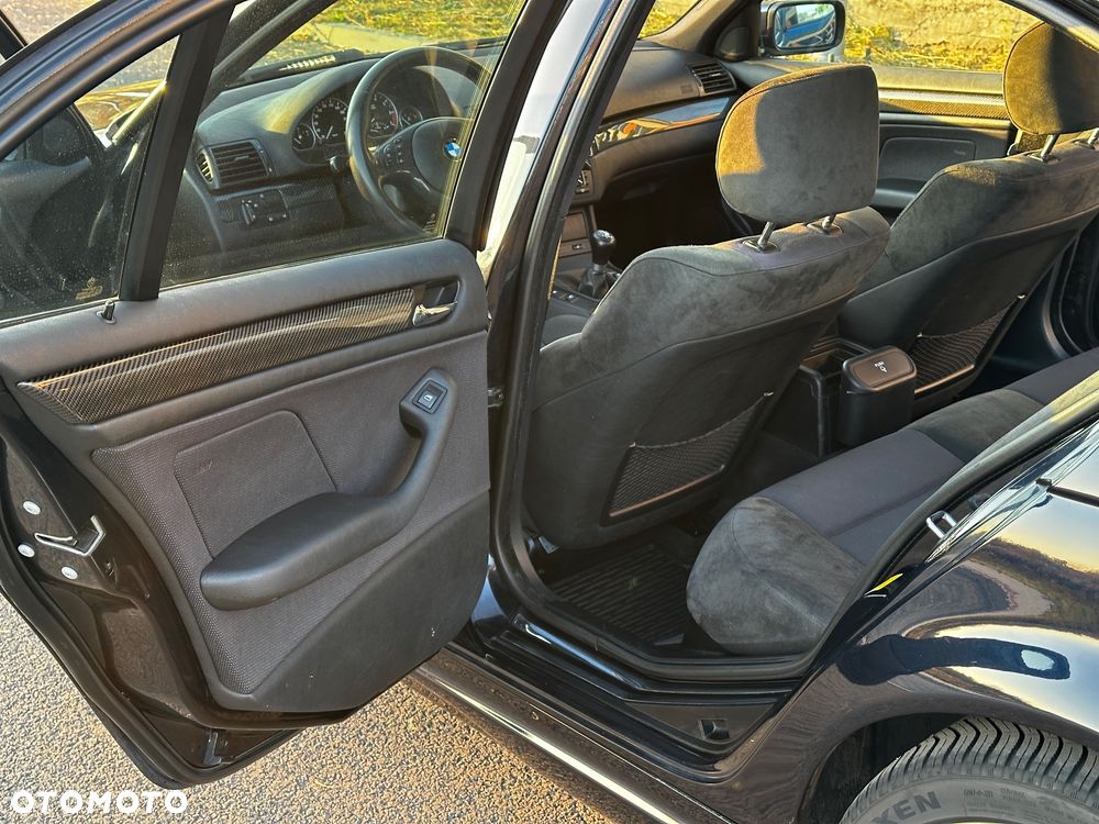 BMW Seria 3 330i - 14