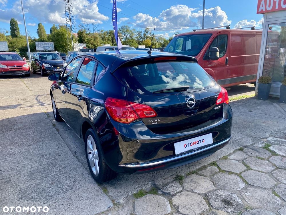 Opel Astra - 16
