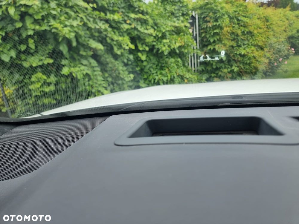 Lexus NX 300h F Sport Edition AWD - 23