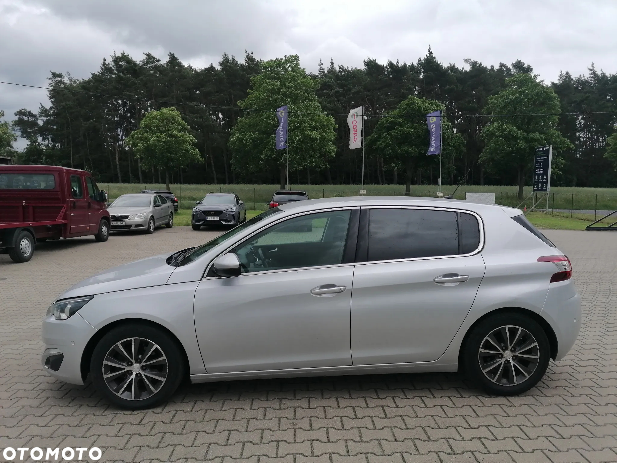 Peugeot 308 1.6 BlueHDi Allure S&S - 16
