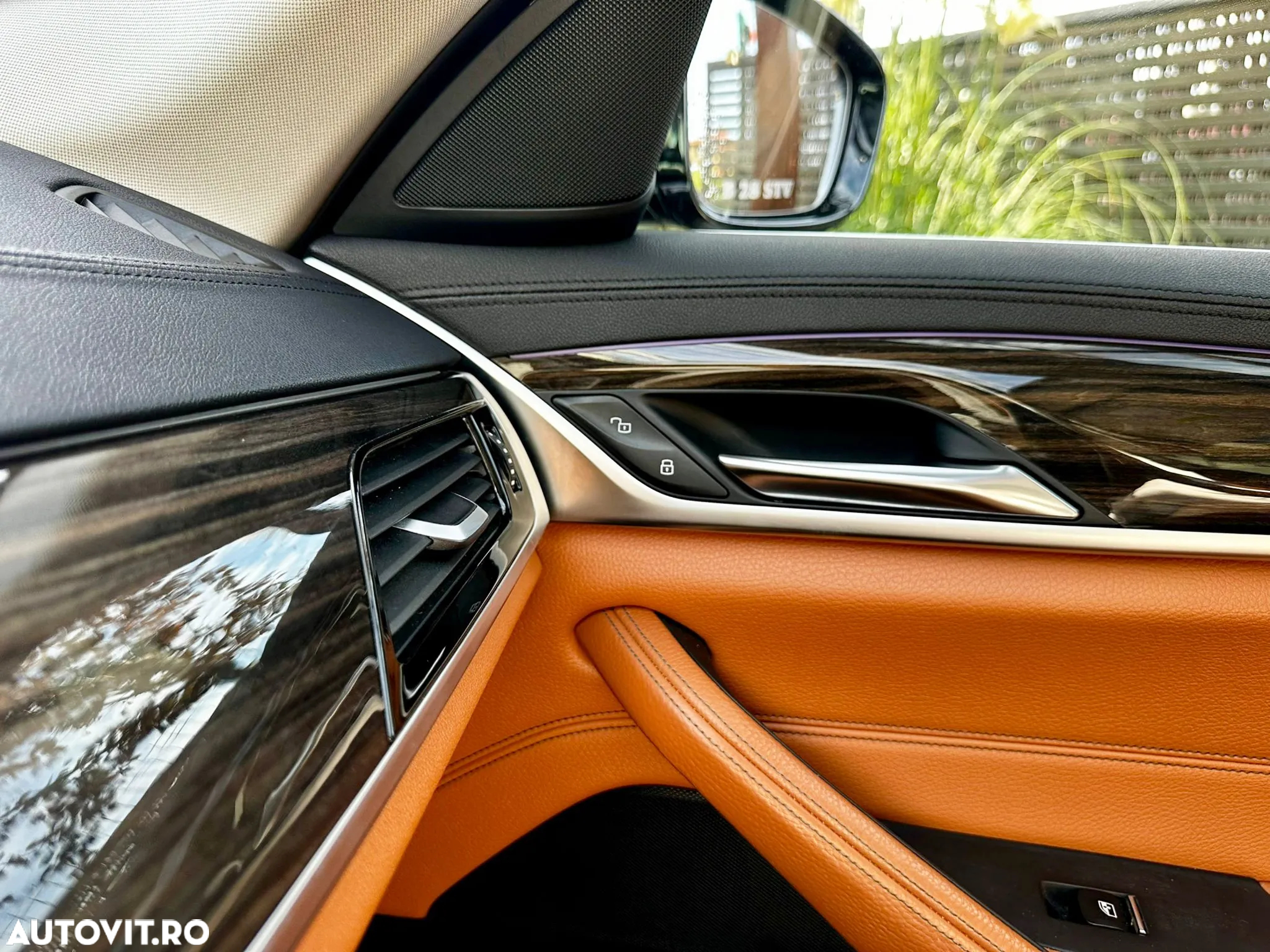 BMW Seria 5 520d AT - 32