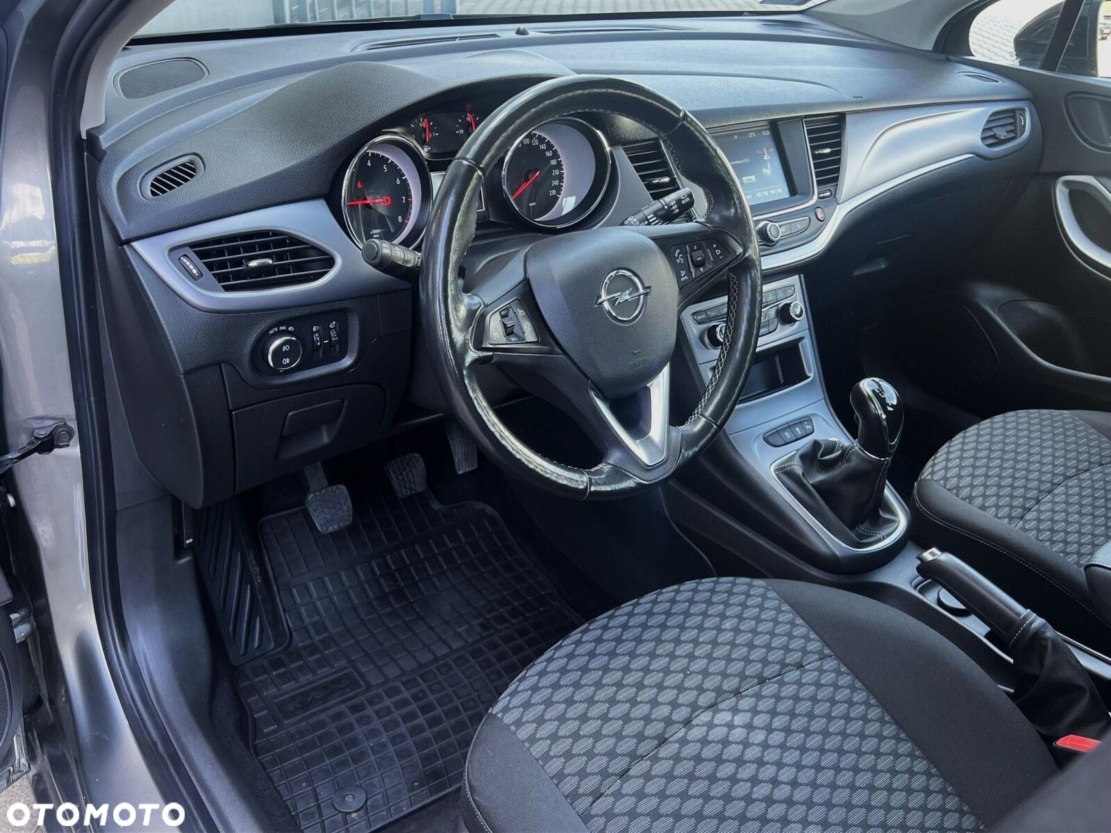 Opel Astra V 1.2 T Edition S&S - 14