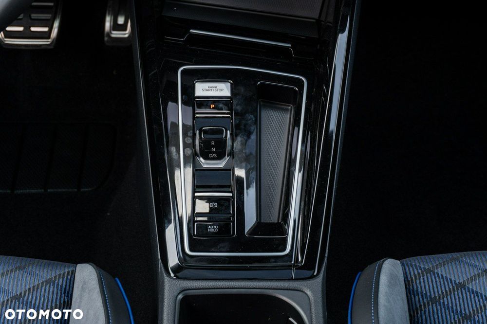 Volkswagen Golf - 26