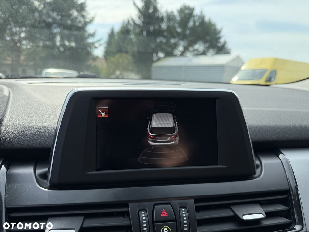 BMW Seria 2 218i Advantage - 23