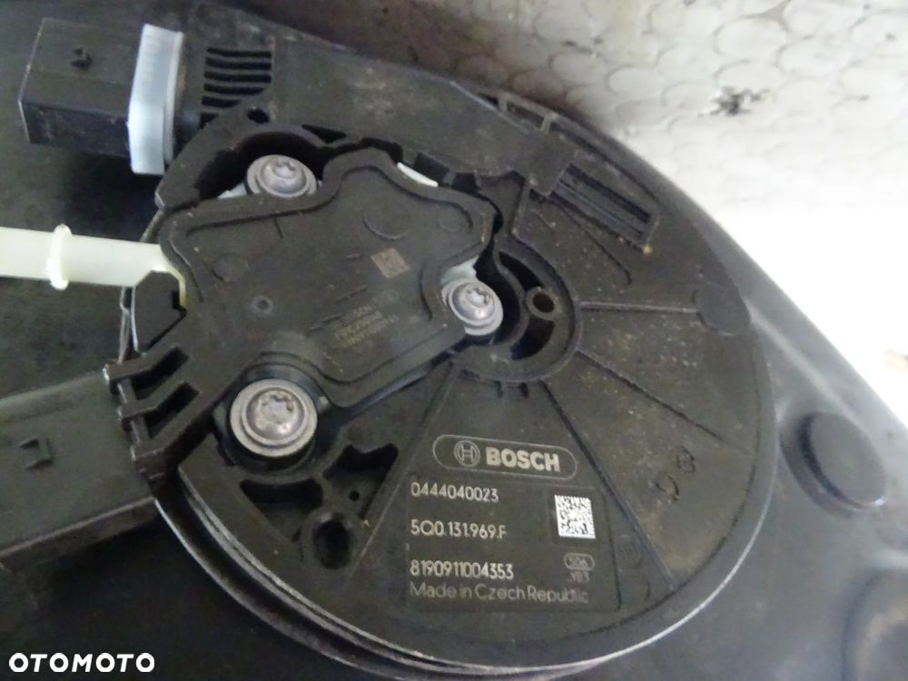 3Q0131877D 5Q0131969F  zbiornik Adblue Pompa 2.0 TDI VW Passsat B8 czesci - 3