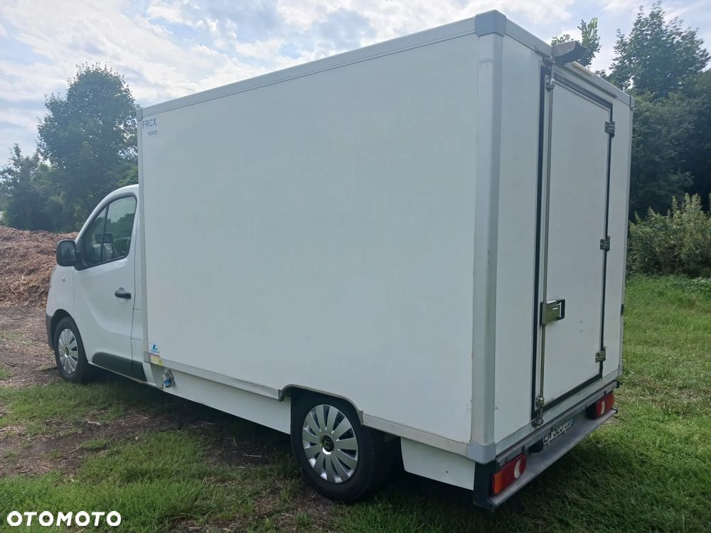 Renault Trafic III 2017r 198 tyś KLIMA Izoterma chłodnia Mroźnia Sklep Food Truck Agregat zasilanie 230V Trafik - 16