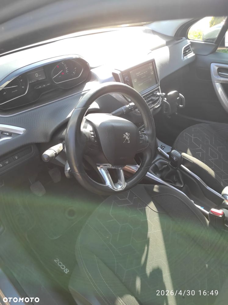 Peugeot 2008 - 9