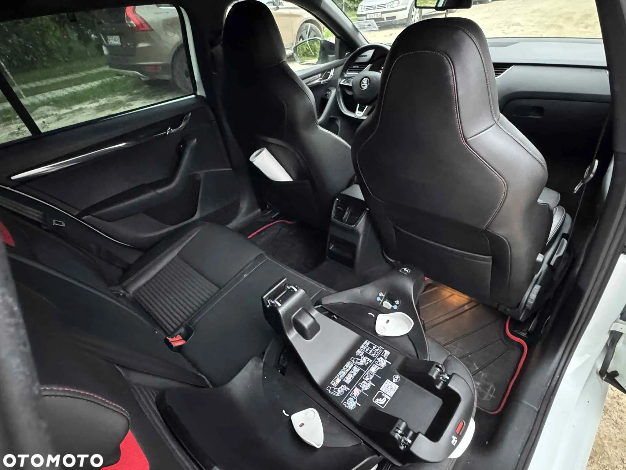 Skoda Octavia 2.0 TDI DSG RS - 14